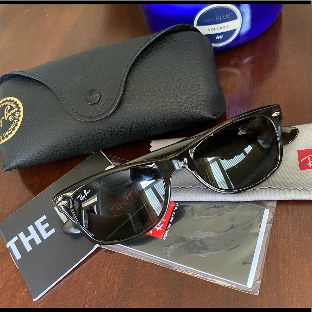 Ray-Ban New Wayfarer RB 2132